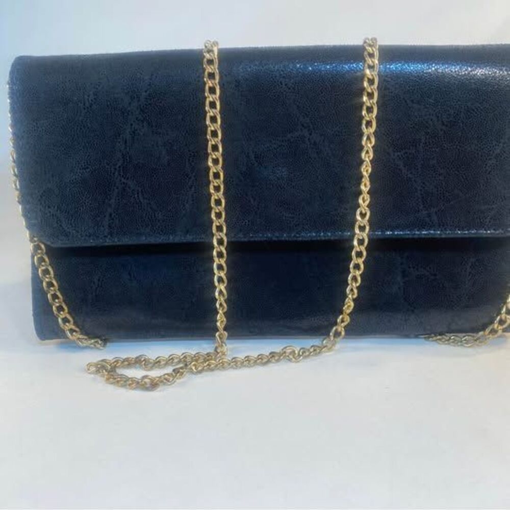 Vintage Leather Clutch with Gold Toned Chain Made in Italy - Picture 8 of 10